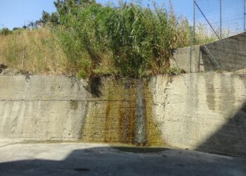 Perdita di acqua in via Mastracchi