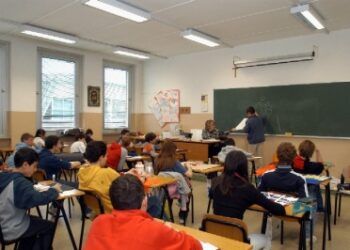 Riapertura scuole, impossibile lavorare senza 3.900 precari ATA