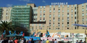 Sit-in ospedale Crotone, tutelare salute cittadino e garantire assistenza