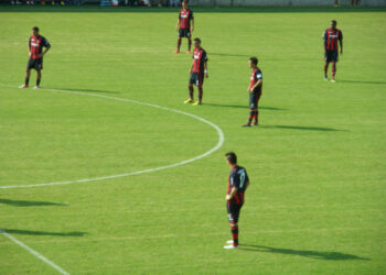 Serie bwin, primo pareggio stagionale del Crotone contro l’imbattuto Bari