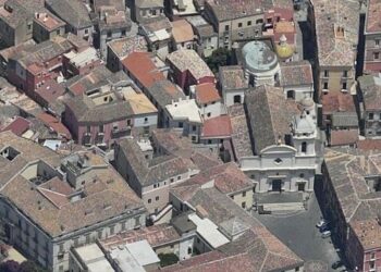 Quella parabola sul tetto della Basilica e’ davvero troppo