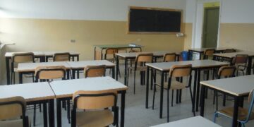 Minacciato preside che vietava vendita bevande e alimenti