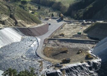 Al collasso il sistema dei rifiuti calabrese