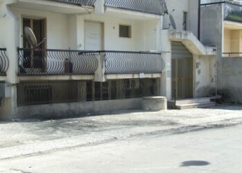 Incendiata auto sottufficiale della Finanza