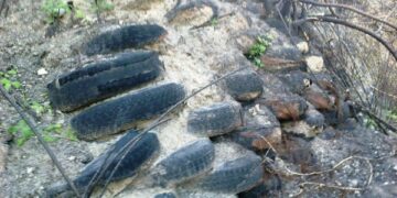 Sequestrata discarica abusiva di pneumatici