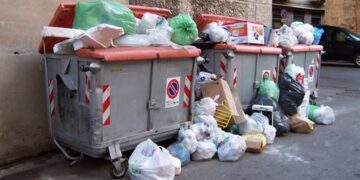 Emergenza rifiuti, oggi stop raccolta a Rossano