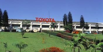 Toyota festeggia i 75 anni