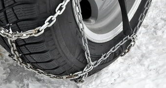 Dal 15 novembre obbligo pneumatici invernali o catene in Calabria