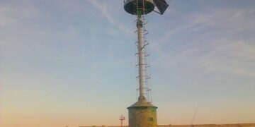 Ripristinati fanali all’ingresso del Porto