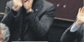 Franco Laratta e le ‘Cronache di fine impero’