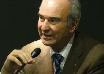 Al rettore Latorre il premio Brutium 2012