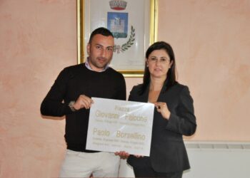 Intitolazione Falcone-Borsellino-Loi, donate le targhe