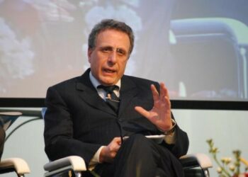 Caligiuri in visita al Liceo Filolao di Crotone