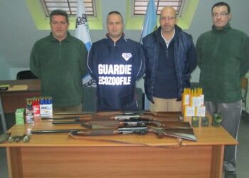 Richiami illegali, denunciate due persone nel lametino