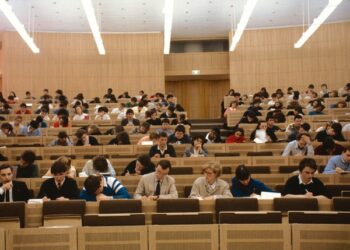 Dall’accesso a numero chiuso alle universita’ alle liste d’attesa