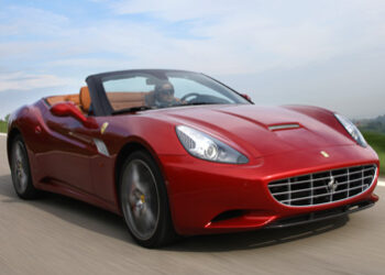 Ferrari premiata come miglior brand internazionale del lusso