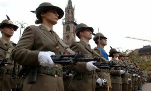 Concorsi pubblici nelle forze armate: tutti i bandi per chi ha la Laurea, il Diploma o la Licenza Media