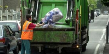 Emergenza rifiuti, Ecoross si scusa per disagi