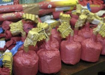 Sequestrati 144 kg di fuochi pirotecnici a Lamezia