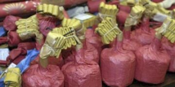 Sequestrati 144 kg di fuochi pirotecnici a Lamezia