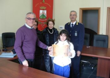 Educazione stradale nelle scuole, diplomi ai bimbi