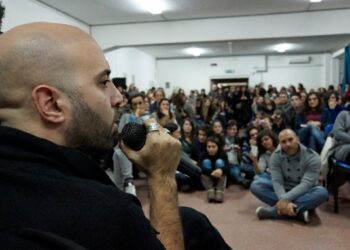 Delirio per Giuliano Sangiorgi a Catanzaro