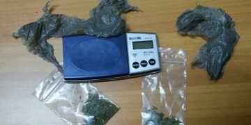 Droga, arrestato giovane per detenzione e spaccio