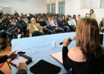 Il mondo accademico spagnolo in visita ai musei di Cirò