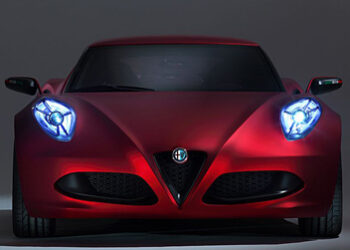 Alfa Romeo 4C, l’attesa cresce: sarà presentata al Salone di Ginevra