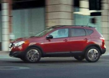 Nissan Qashqai adesso è sempre connessa