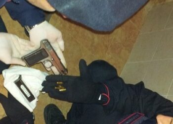 Detenzione abusiva di arma clandestina, in manette manovale