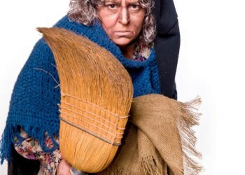 Viene viene la Befana, vien dai monti a notte fonda