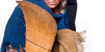 Viene viene la Befana, vien dai monti a notte fonda