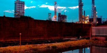 Una vita in Montedison nei ricordi di Saverio De Bartolo