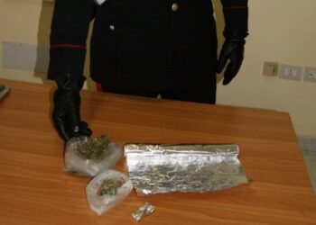 Droga, arrestato 35enne a Scandale