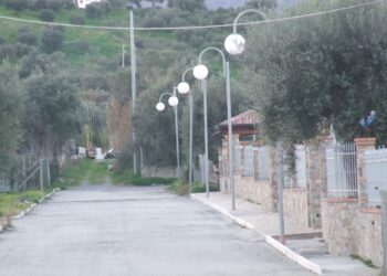 Da anni illuminazione pubblica carente in contrada Pianagrande