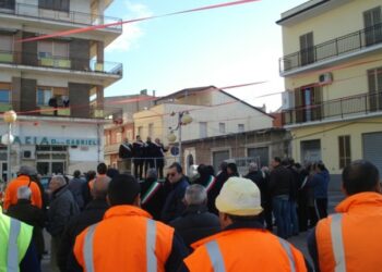 Rifiuti, magistratura indaghi su 15 anni di commissario