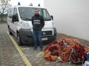 Rete da pesca sequestrata