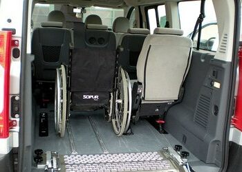 Navetta per anziani e disabili