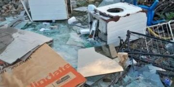 Devastata Isola Ecologica di Rocca di Neto