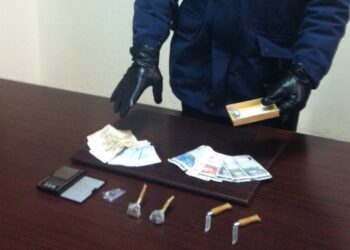Arrestato elettricista 29enne, hashish e marijuana in casa