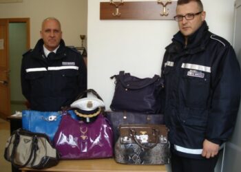 Polizia Municipale Rossano sequestra articoli contraffatti