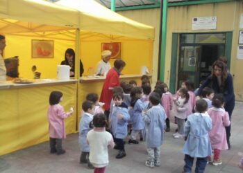 Gal Kroton porta la spremuta d’arancia nelle scuole