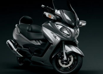 Suzuki Burgman, ecco come cambia il maxiscooter 650