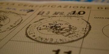 Tessere elettorali non consegnate, lite tra Ferrara e esponente PD