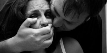 Arrestato 49enne per violenza sessuale