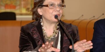 Da Annarosa Macri lezione sulla comunicazione al femminile