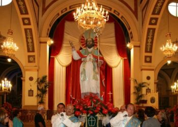 Statua San Cataldo di Corato a Torino