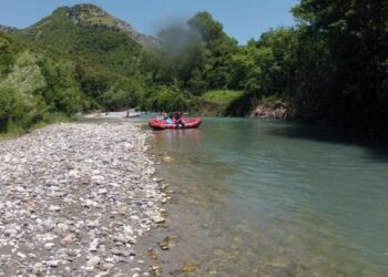 Vigili del Fuoco in addestramento lungo il fiume Corace