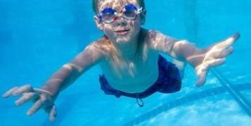 ‘Un tuffo gratis’, giornata di aggregazione alla piscina comunale